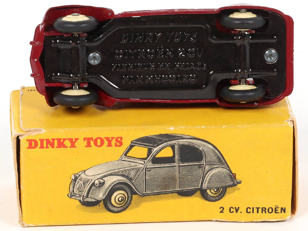 Lot 292 - DINKY TOYS (FRANCE) (1)