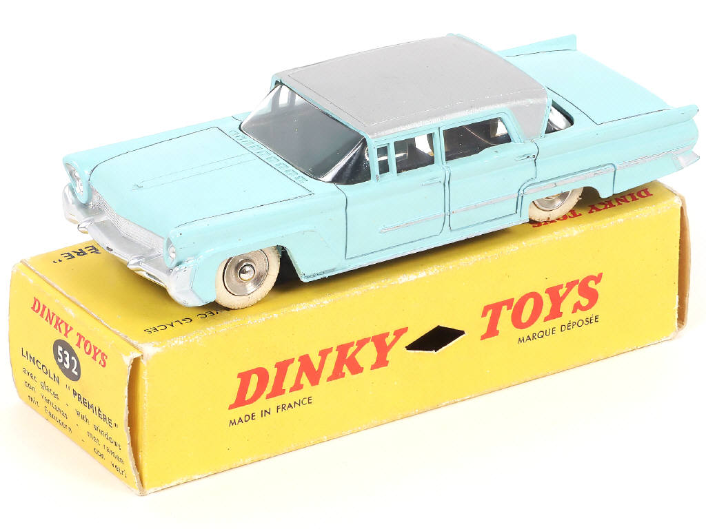 Lot 309 - DINKY TOYS (FRANCE) (1)