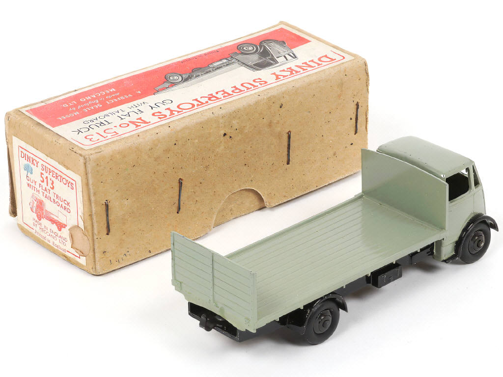 Lot 213 - DINKY TOYS (GB) (1)