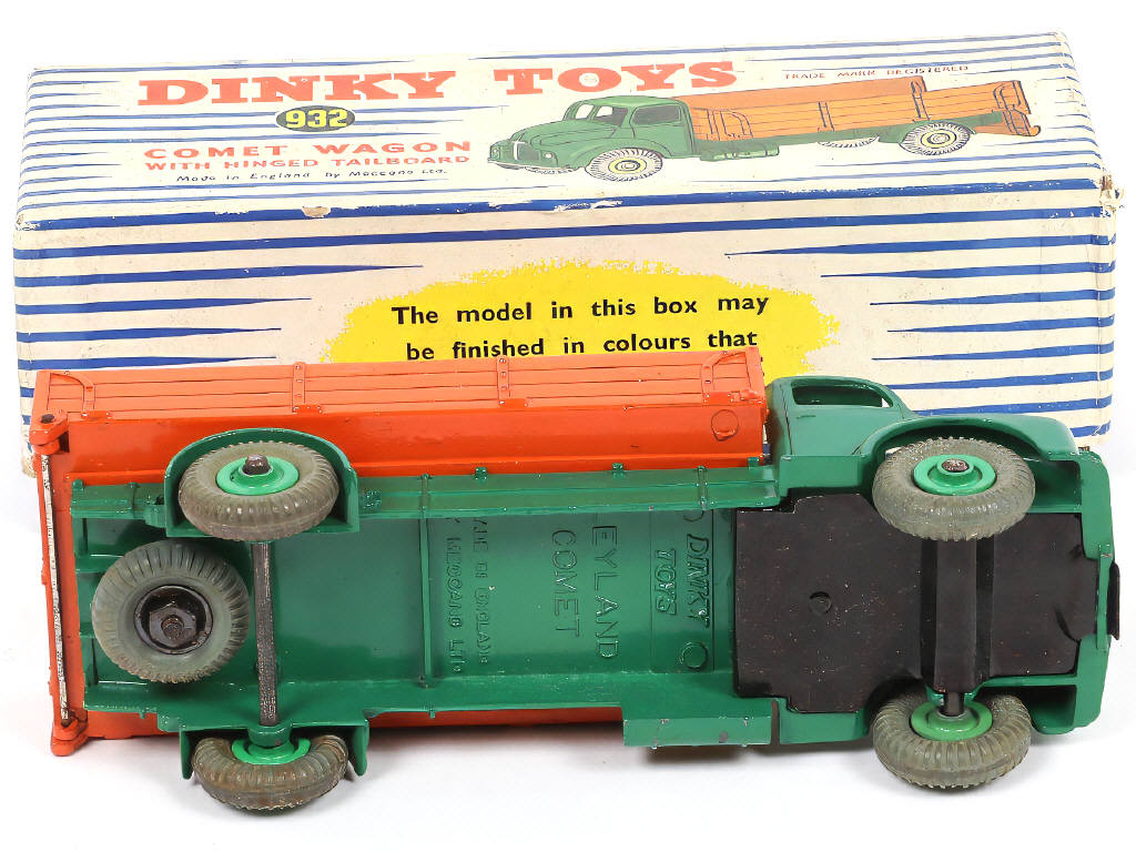 Lot 217 - DINKY TOYS (GB) (1)
