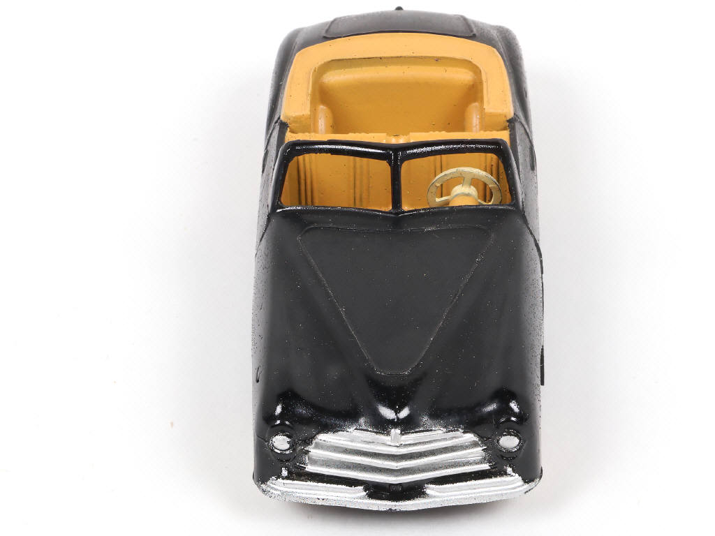 Lot 270 - DINKY TOYS (FRANCE) (1)