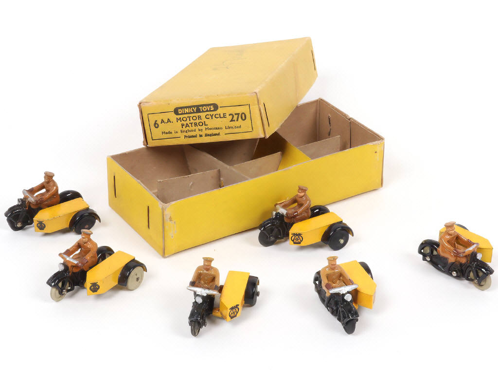 Lot 156 - DINKY TOYS (GB) (1)