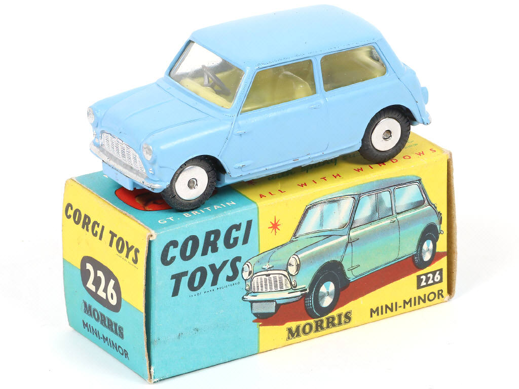 Lot 104 - CORGI TOYS (GB) (1)