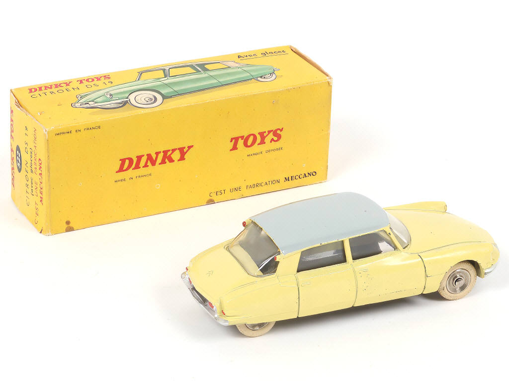 Lot 308 - DINKY TOYS (FRANCE) (1)
