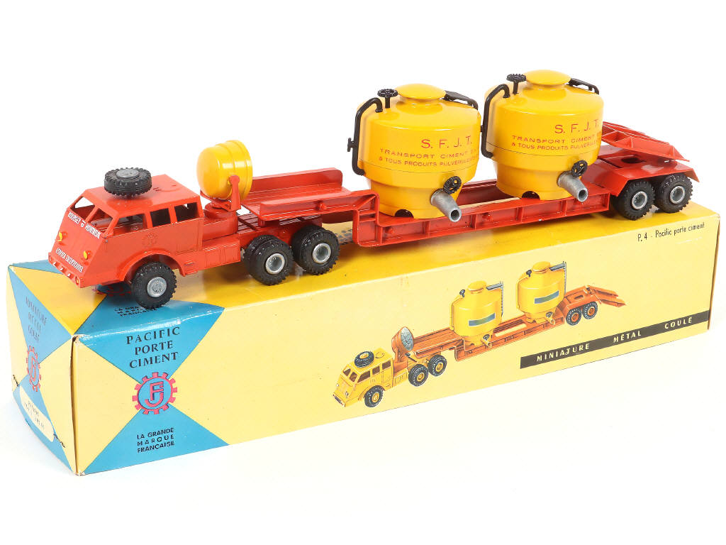 Lot 135 - FRANCE JOUETS (FRANCE) (1)