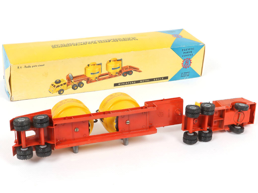 Lot 135 - FRANCE JOUETS (FRANCE) (1)