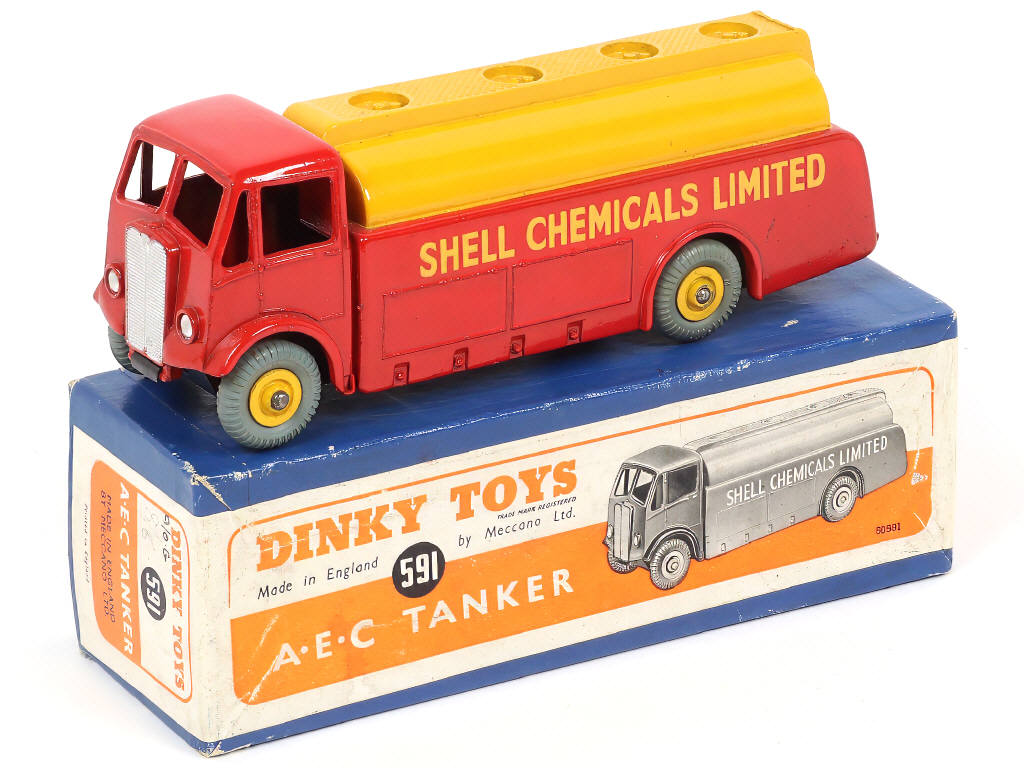 Lot 220 - DINKY TOYS (GB) (1)