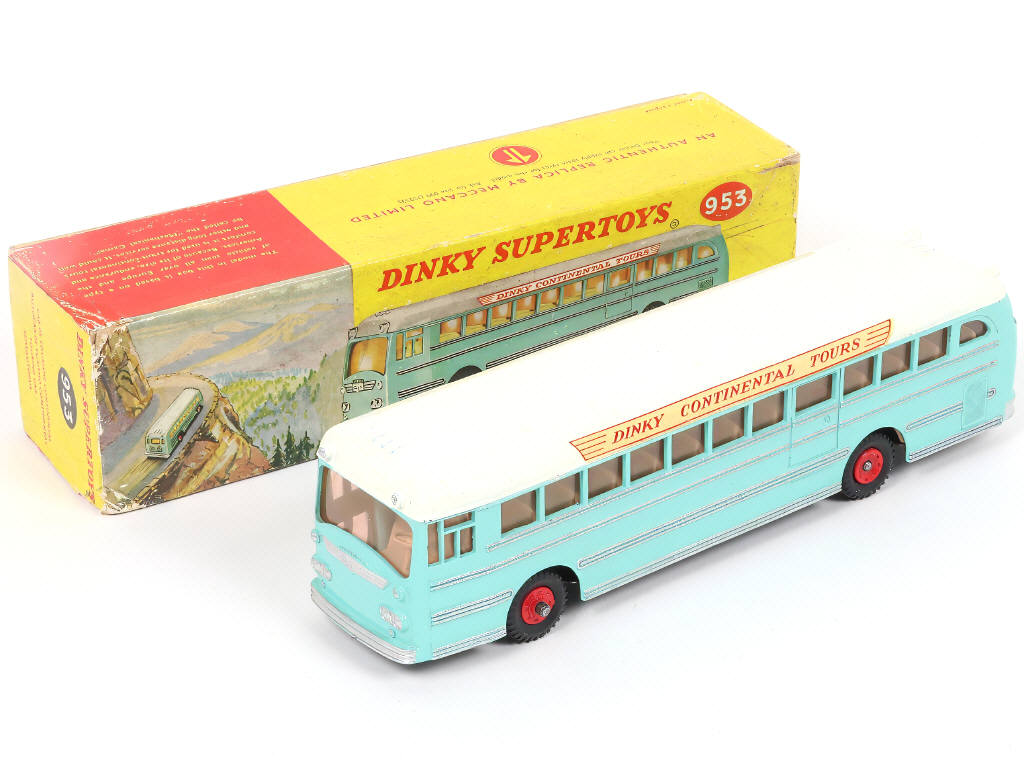 Lot 237 - DINKY TOYS (GB) (1)