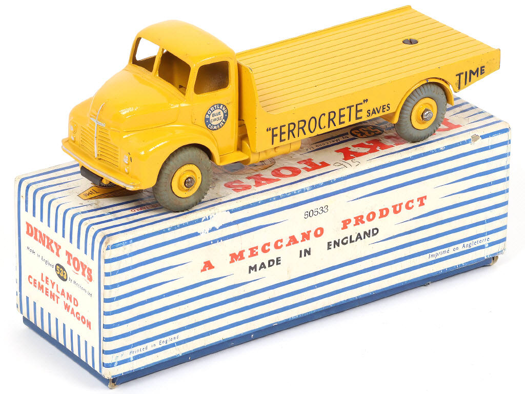 Lot 216 - DINKY TOYS (GB) (1)