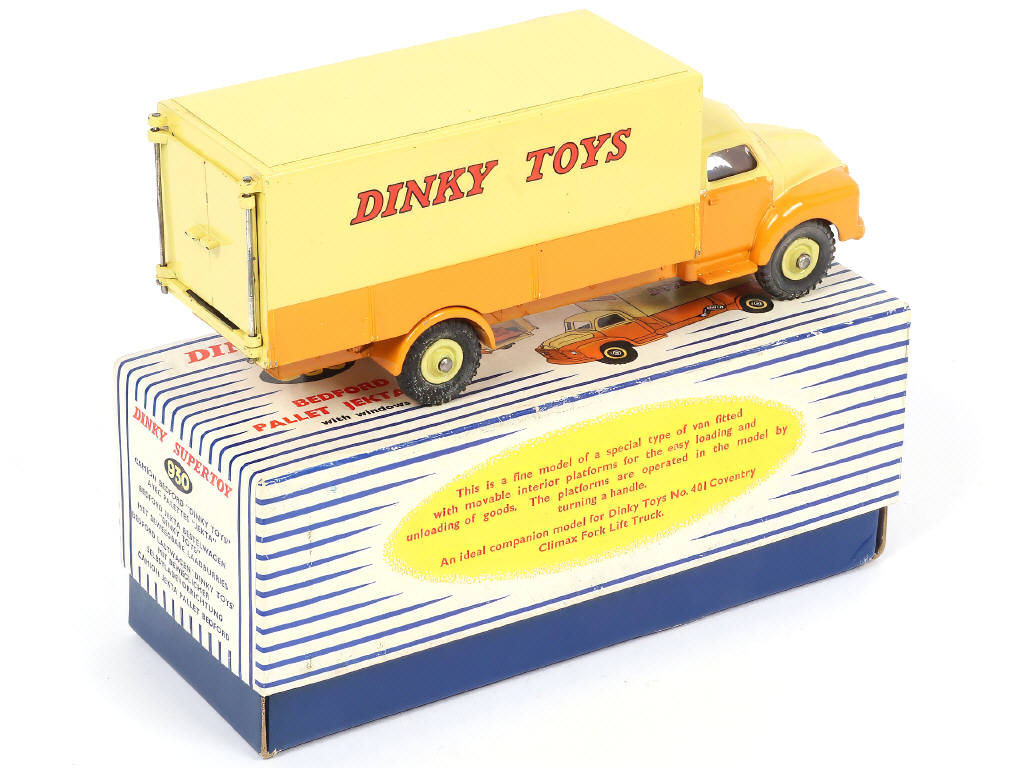 Lot 230 - DINKY TOYS (GB) (1)