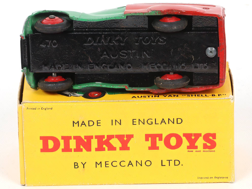 Lot 206 - DINKY TOYS (GB) (1)