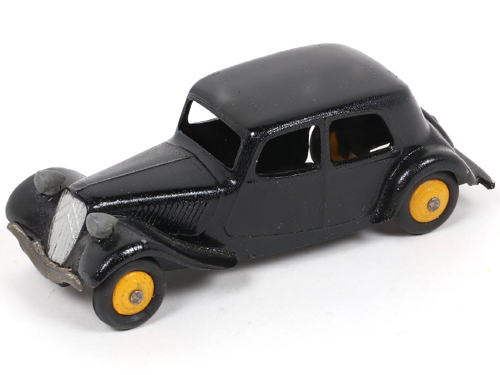 Lot 262 - DINKY TOYS (FRANCE) (1)