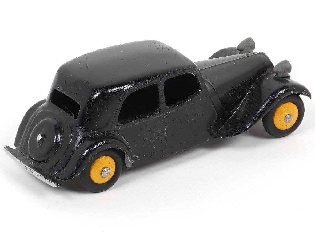 Lot 262 - DINKY TOYS (FRANCE) (1)