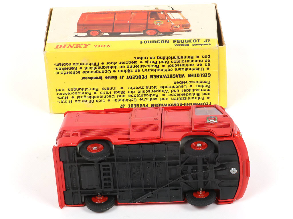 Lot 357 - DINKY TOYS (FRANCE) (1)