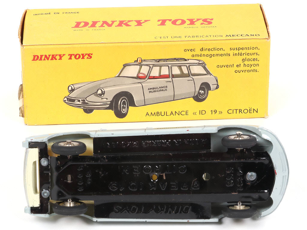 Lot 313 - DINKY TOYS (FRANCE) (1)