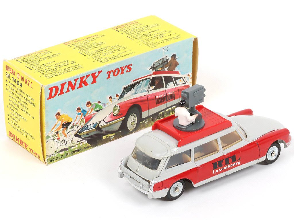 Lot 320 - DINKY TOYS (FRANCE) (1)