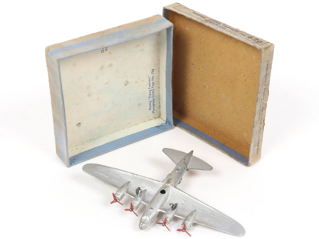 Lot 245 - DINKY TOYS (GB) (1)