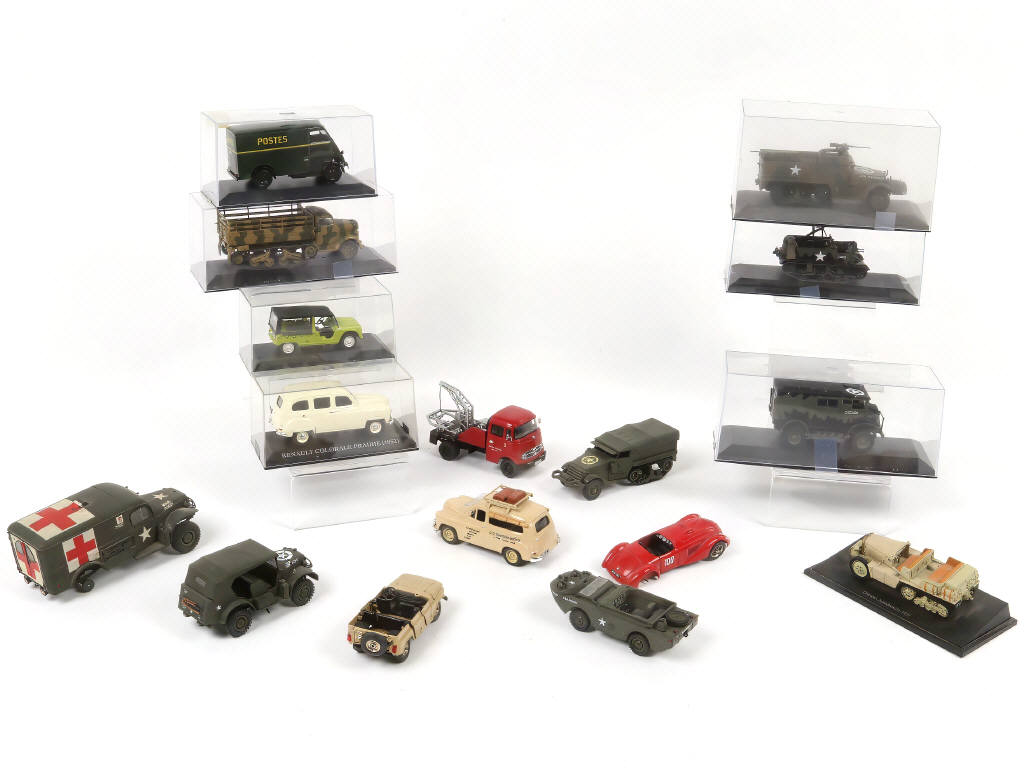 Lot 104 - DIVERS (16)