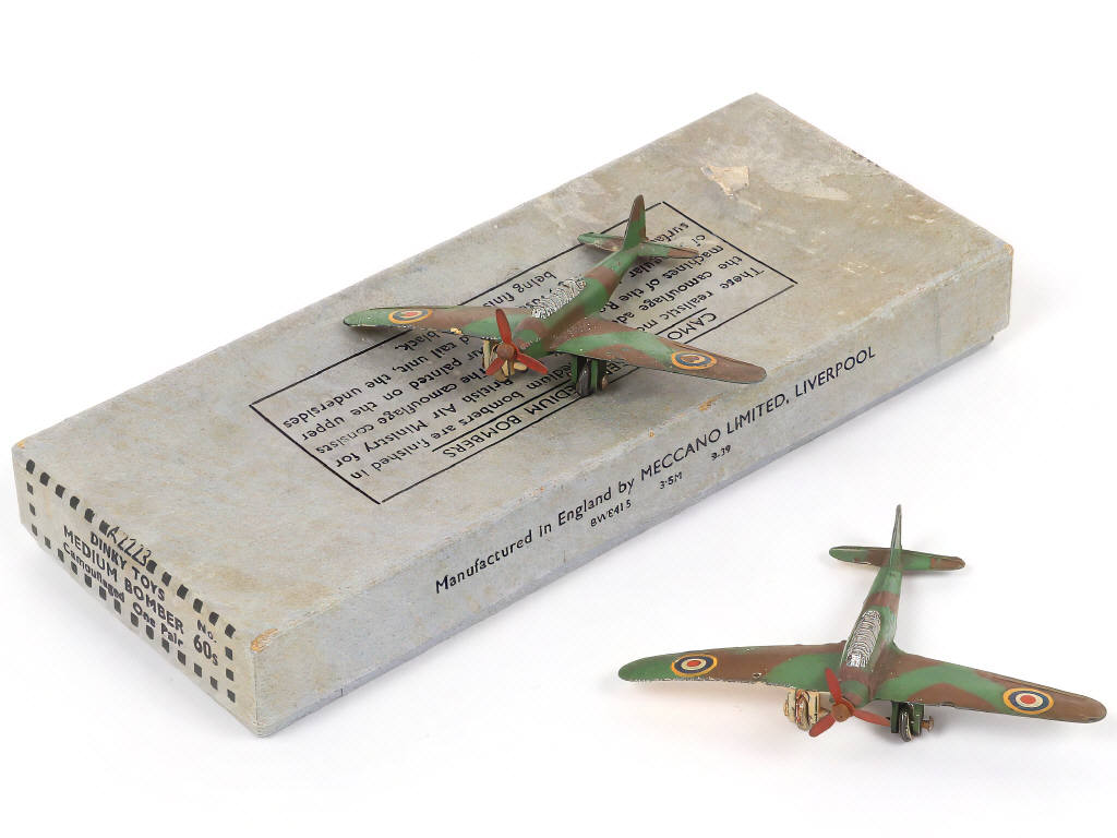 Lot 279 - DINKY TOYS (GB) (1)