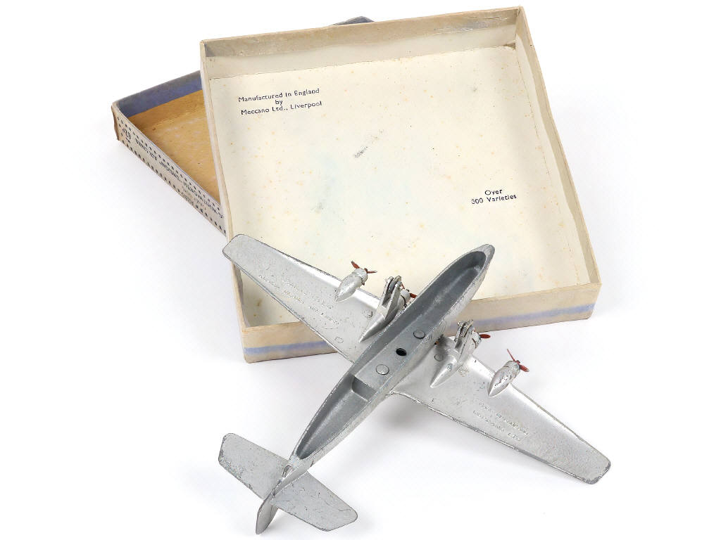 Lot 284 - DINKY TOYS (GB) (1)