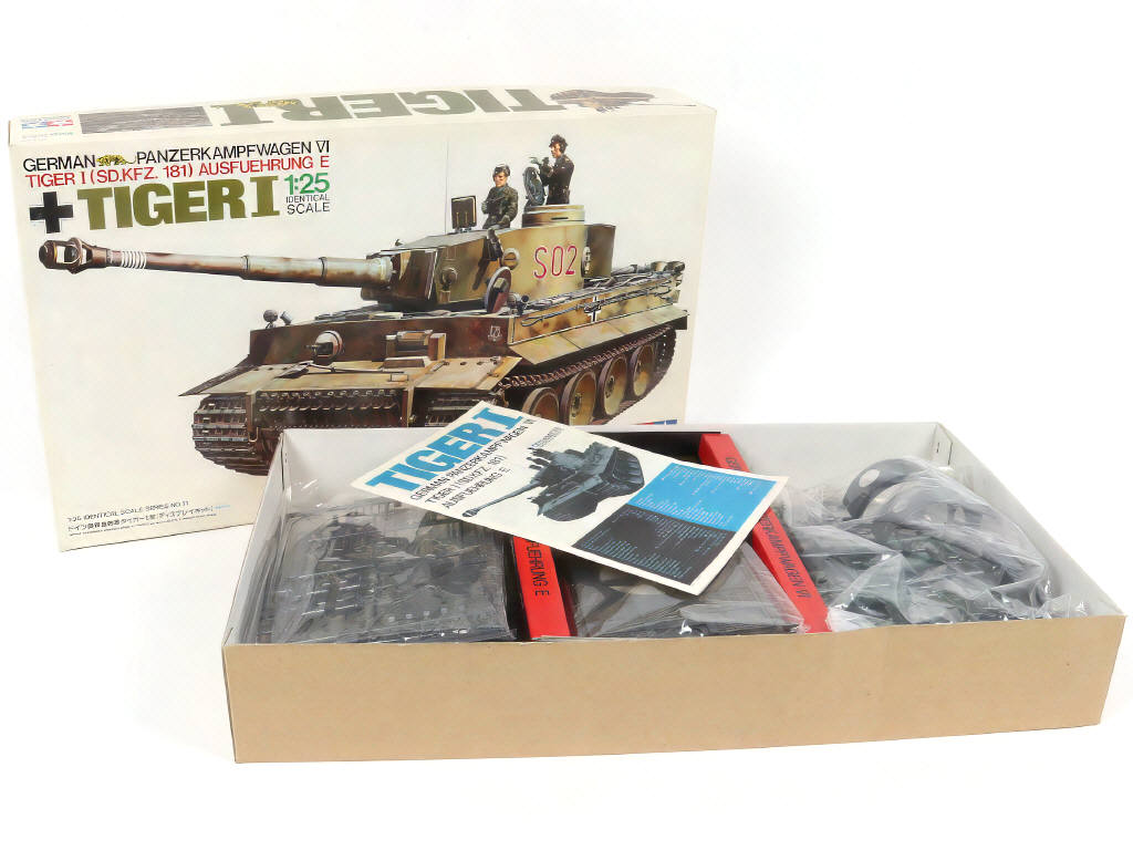 Lot 11 - TAMIYA (JAPON) (1)