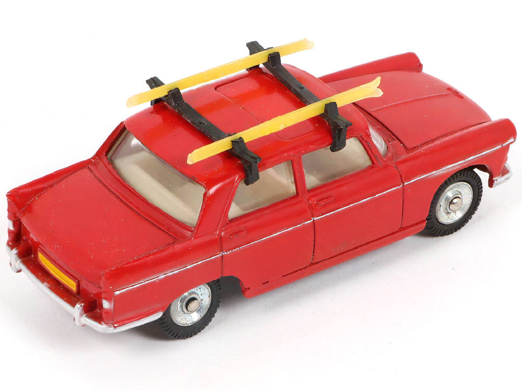 Lot 316 - DINKY TOYS (FRANCE) (1)