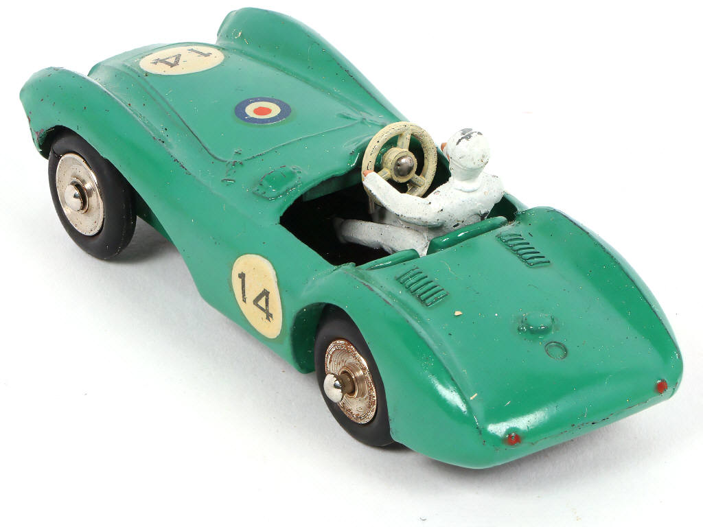 Lot 352 - DINKY TOYS (FRANCE) (3)