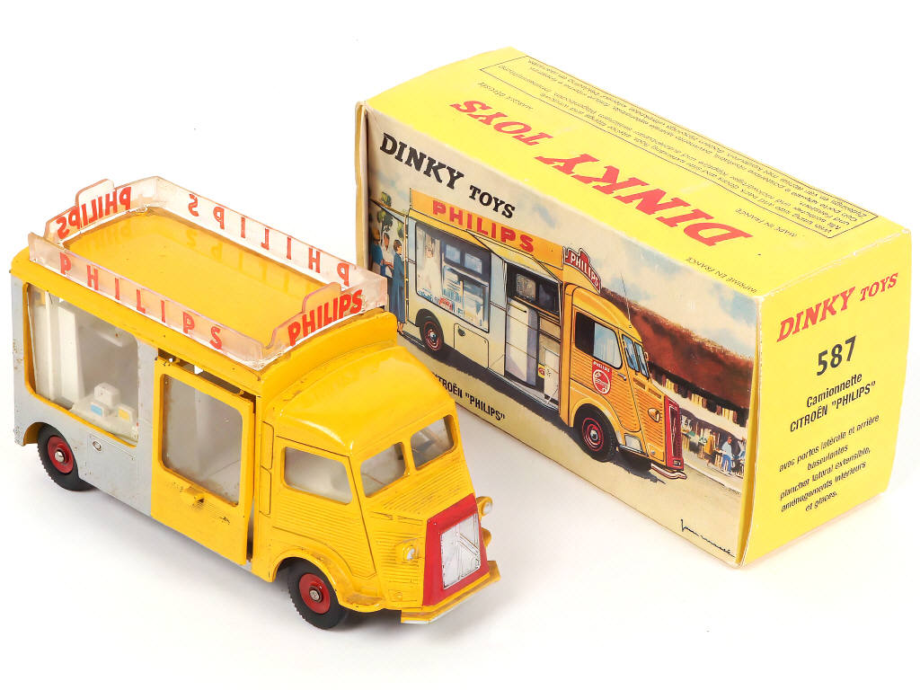 Lot 331 - DINKY TOYS (FRANCE) (1)