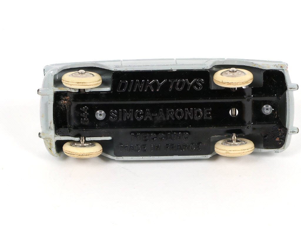 Lot 319 - DINKY TOYS (FRANCE) (1)