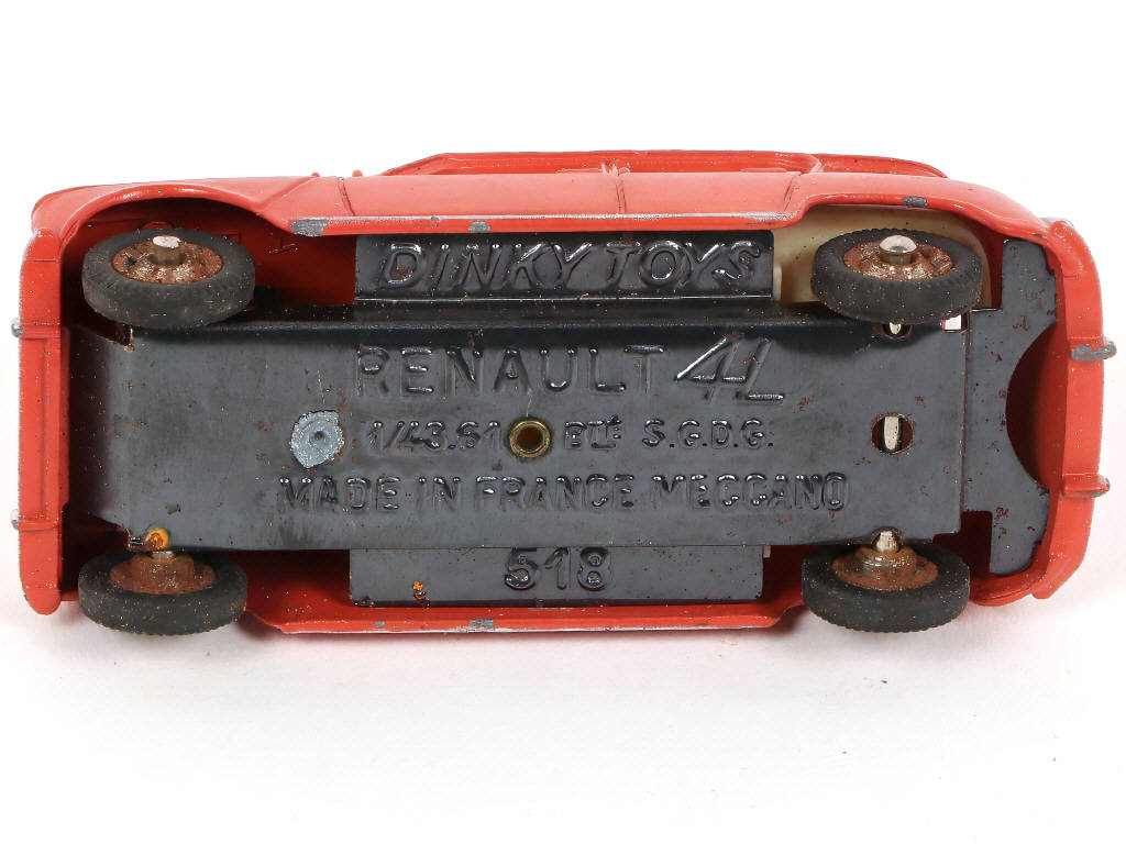 Lot 320 - DINKY TOYS (FRANCE) (1)