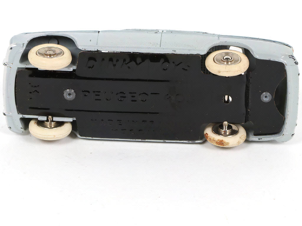 Lot 317 - DINKY TOYS (FRANCE) (1)