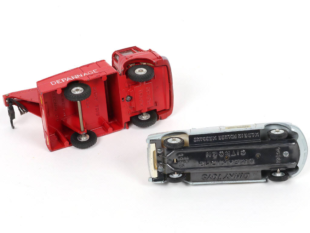 Lot 344 - DINKY TOYS (FRANCE) (2)