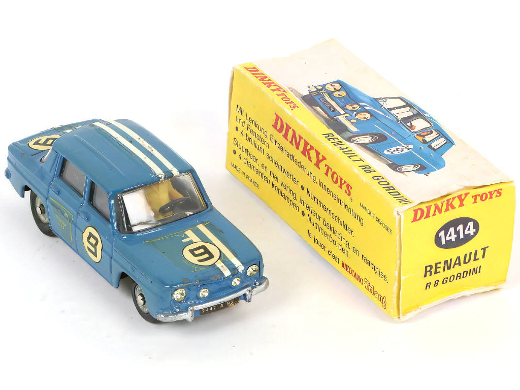 Lot 323 - DINKY TOYS (FRANCE) (1)