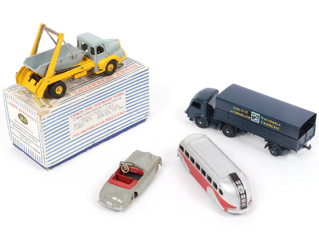 Lot 353 - DINKY TOYS (FRANCE) (4)