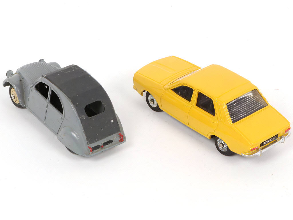 Lot 339 - DINKY TOYS (FRANCE) (2)