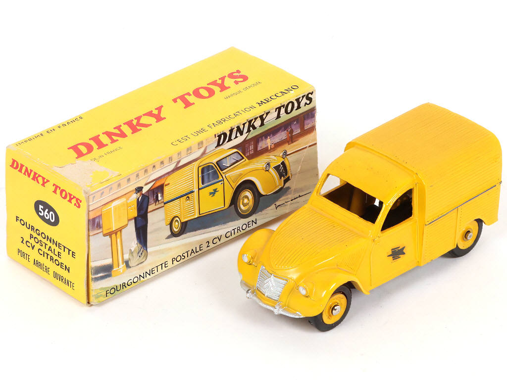 Lot 330 - DINKY TOYS (FRANCE) (1)