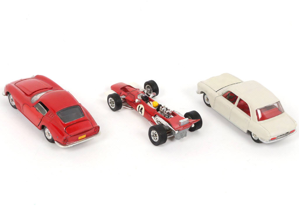 Lot 340 - DINKY TOYS (FRANCE) (3)