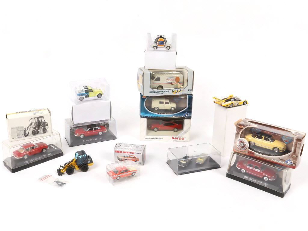 Lot 98 - DIVERS (13)