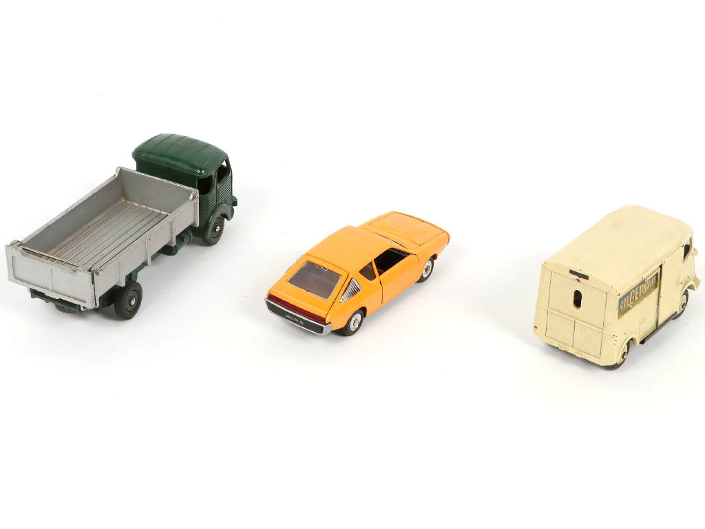 Lot 351 - DINKY TOYS (FRANCE) (3)