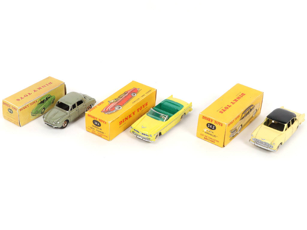 Lot 349 - DINKY TOYS (FRANCE) (3)
