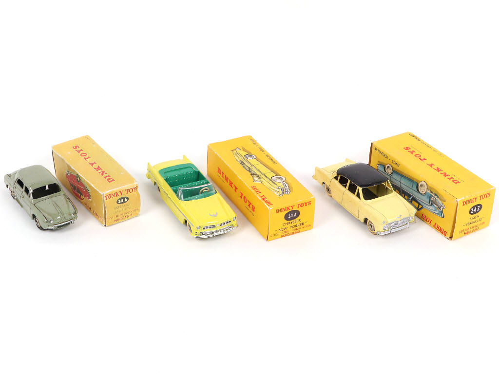 Lot 349 - DINKY TOYS (FRANCE) (3)