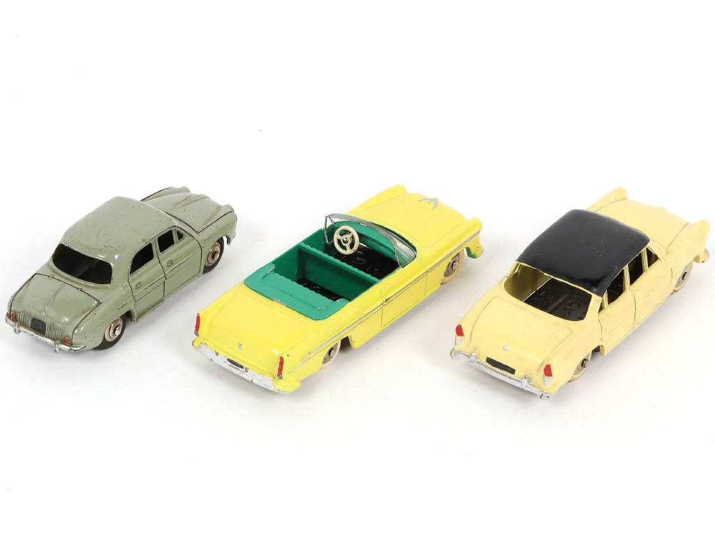 Lot 349 - DINKY TOYS (FRANCE) (3)
