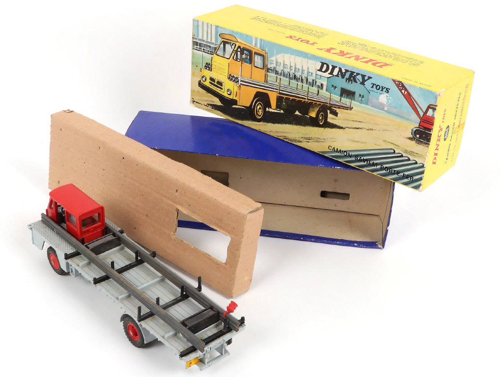 Lot 333 - DINKY TOYS (FRANCE) (1)