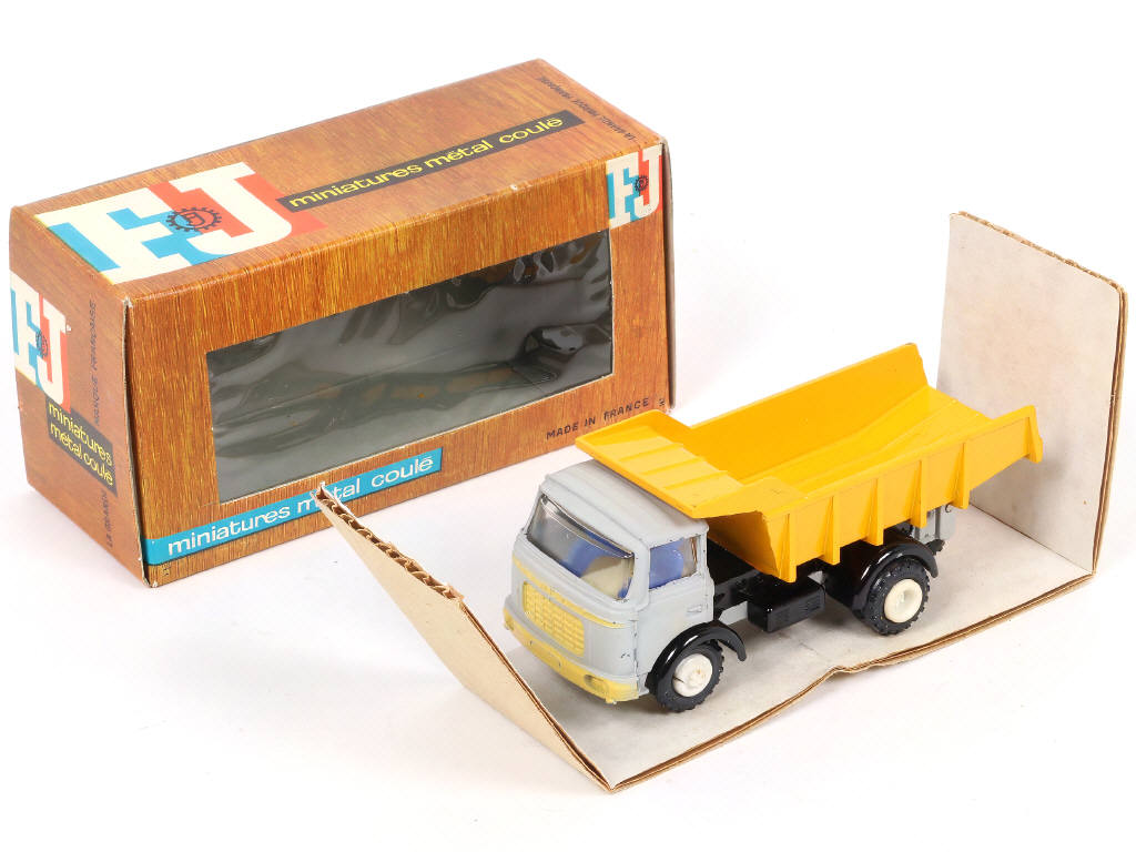 Lot 219 - FRANCE JOUETS (FRANCE) (1)