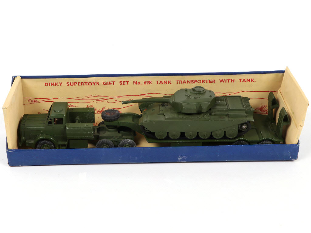 Lot 289 - DINKY TOYS (GB) (1)