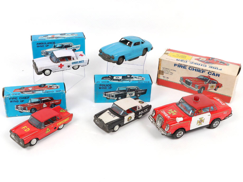 Lot 37 - DIVERS (JAPON) (5)