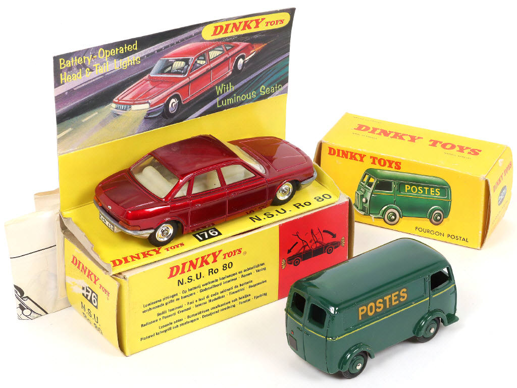 Lot 297 - DINKY TOYS (GB) (2)
