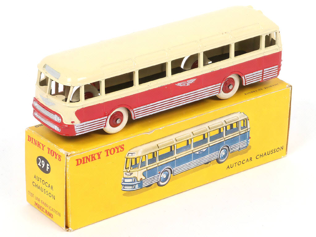 Lot 327 - DINKY TOYS (FRANCE) (1)