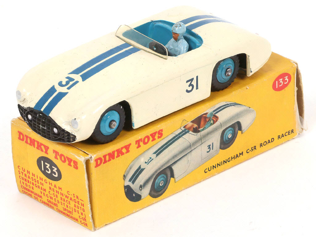 Lot 270 - DINKY TOYS (GB) (1)