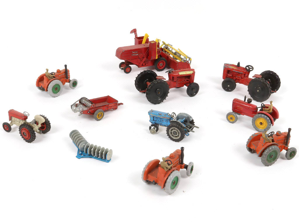 Lot 53 - DIVERS (11)